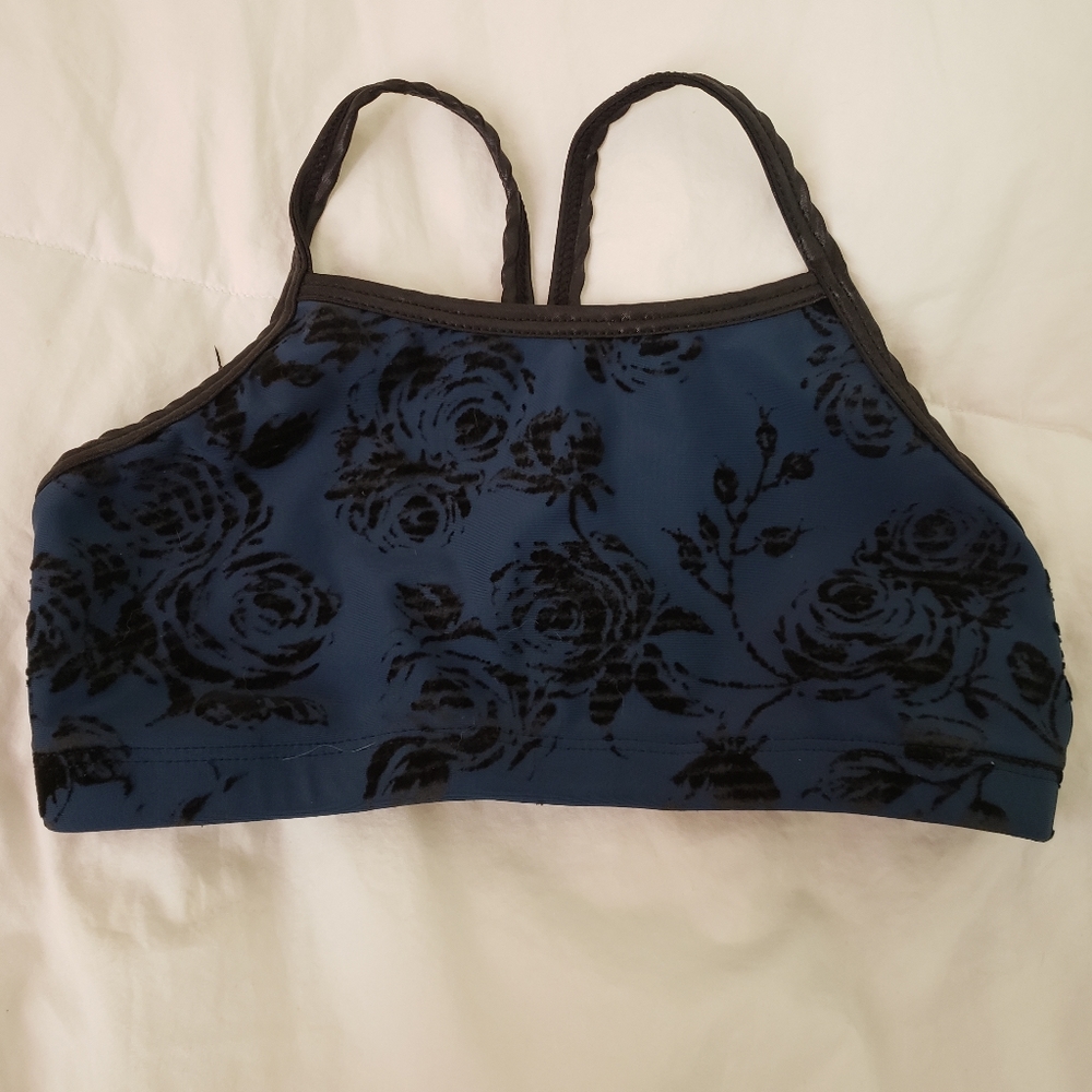 Angela Frost girls 7/8 crop top